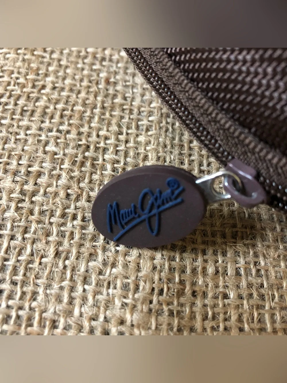 Maui Jim Brown Textured Eyeglasses/Sunglasses Case with Blue Logo - Like NEW!
